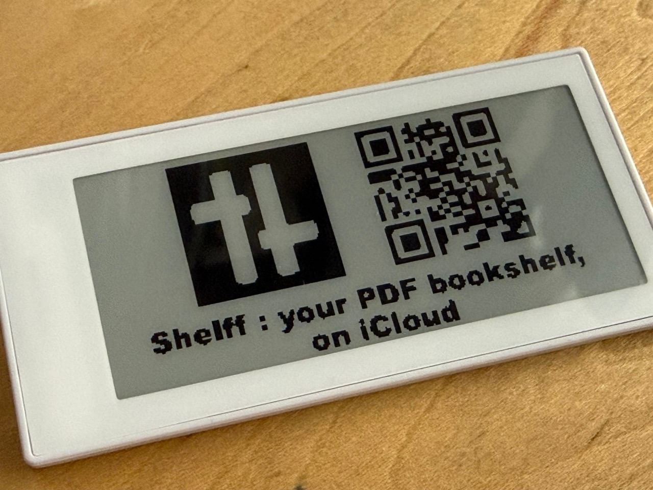 電子ペーパにshelffのQRコード、対面宣伝用