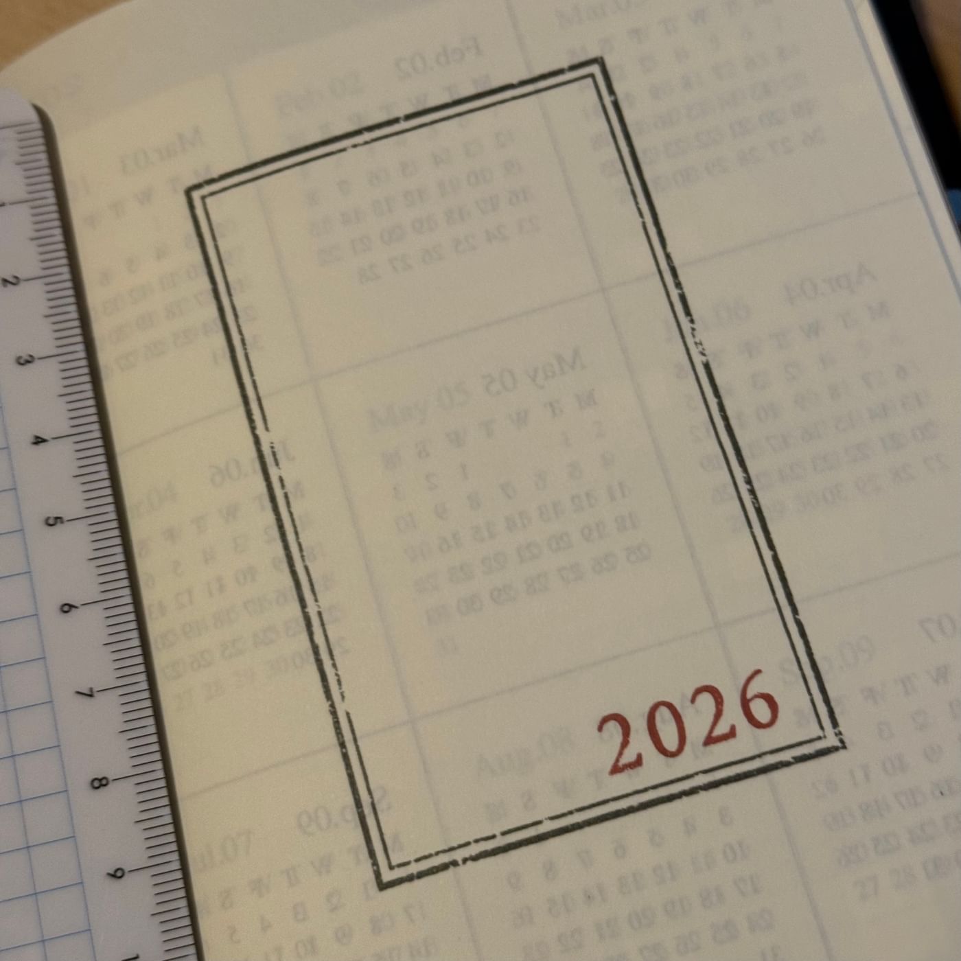 トラベラーズノートマンスリー2026 扉ページ